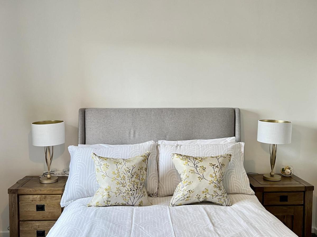 Modern 2 Bed Townhouse Just Outside City Walls With Free Private Parking Йорк Экстерьер фото