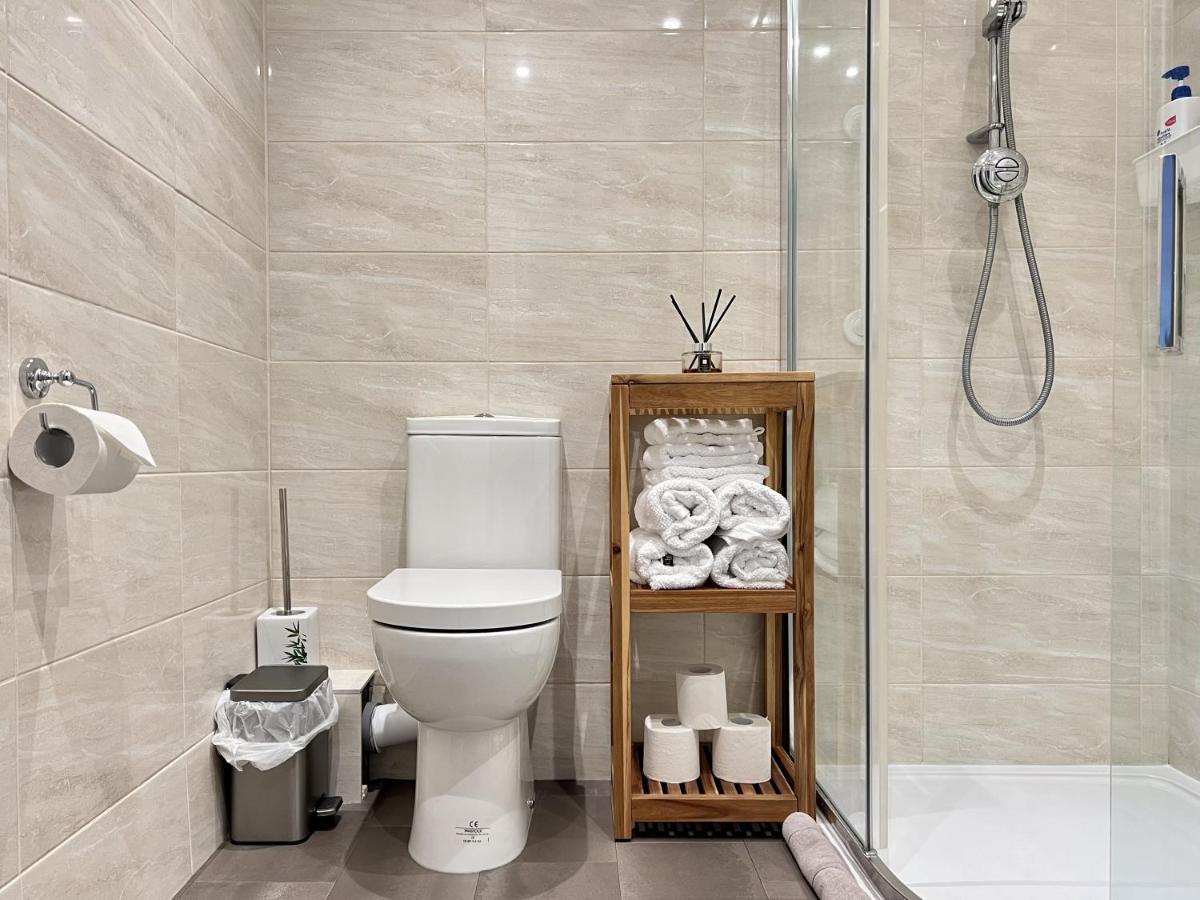 Modern 2 Bed Townhouse Just Outside City Walls With Free Private Parking Йорк Экстерьер фото